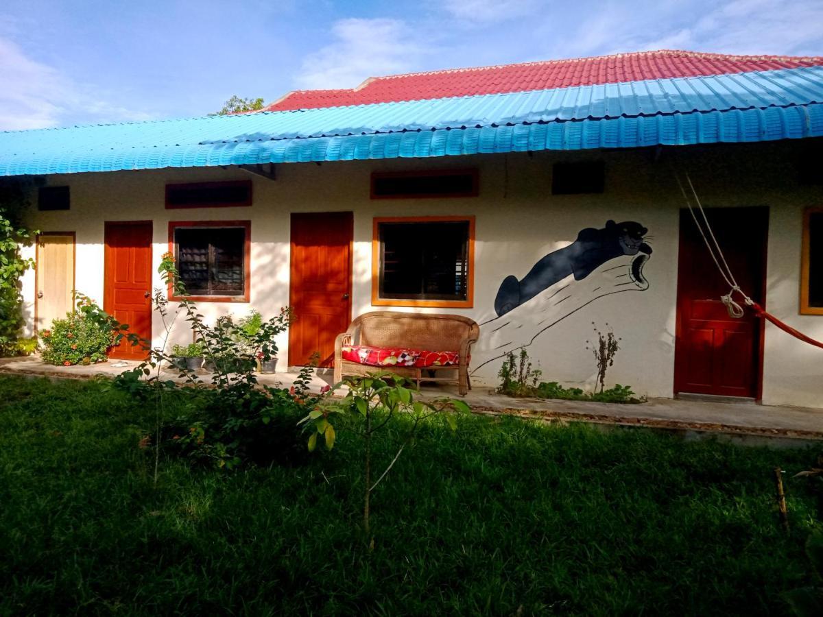 Baloo Guesthouse 코롱 산로엠 외부 사진