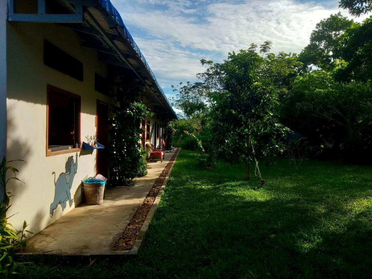 Baloo Guesthouse 코롱 산로엠 외부 사진