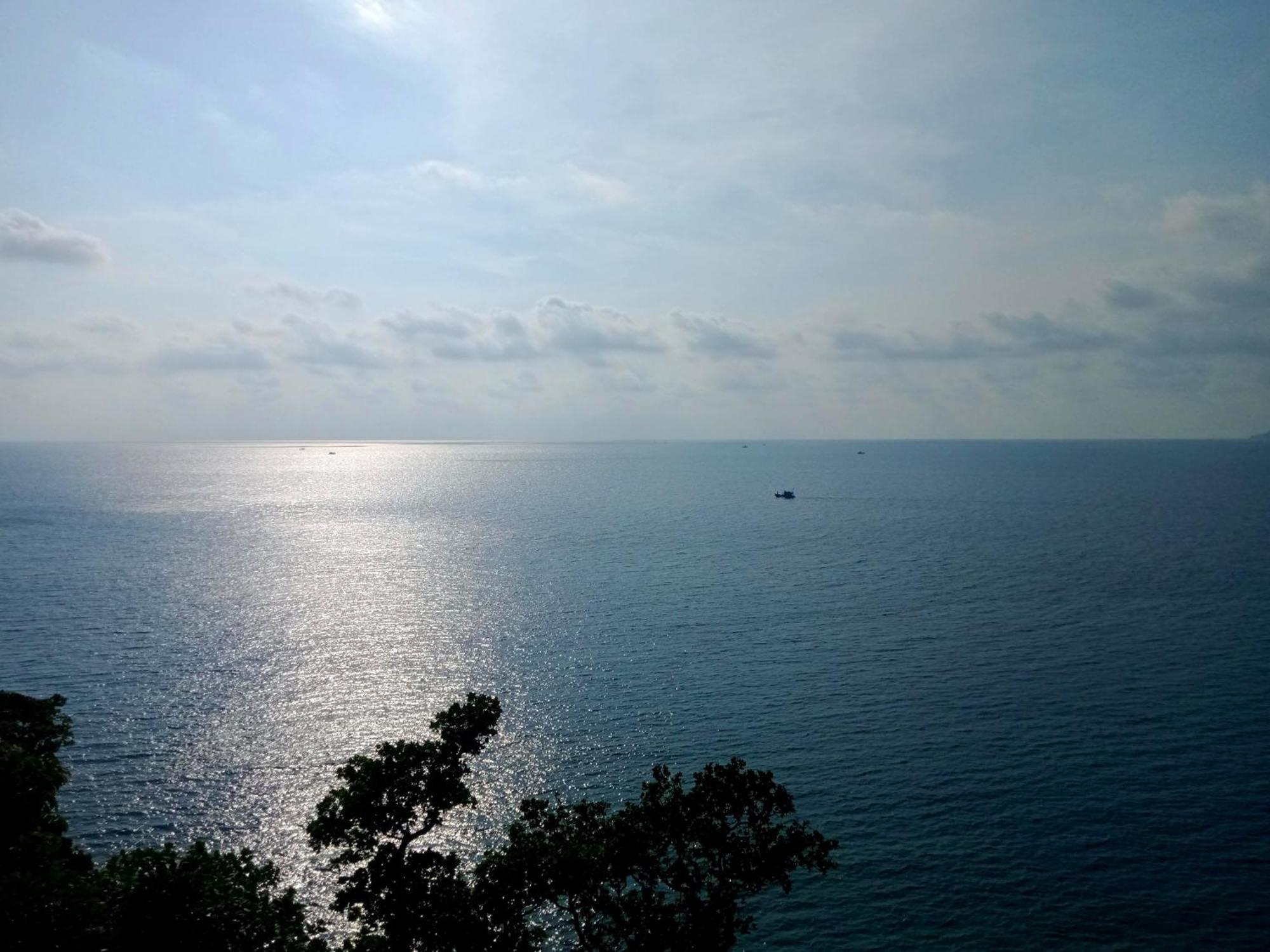 Baloo Guesthouse 코롱 산로엠 외부 사진